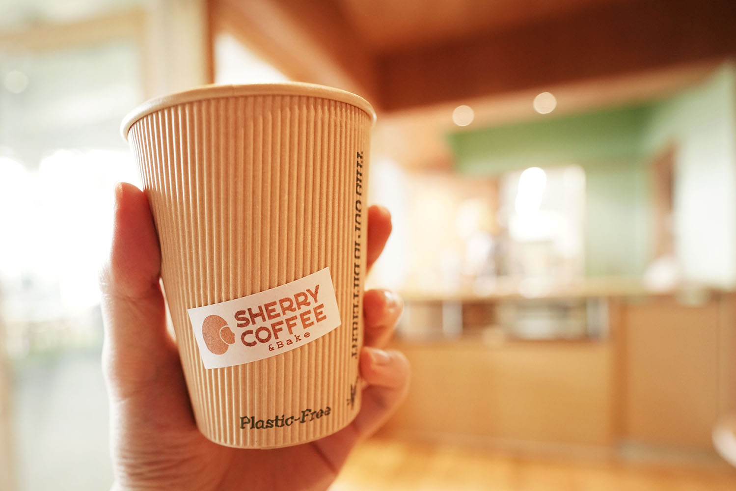 竹を使ったコーヒーカップの写真