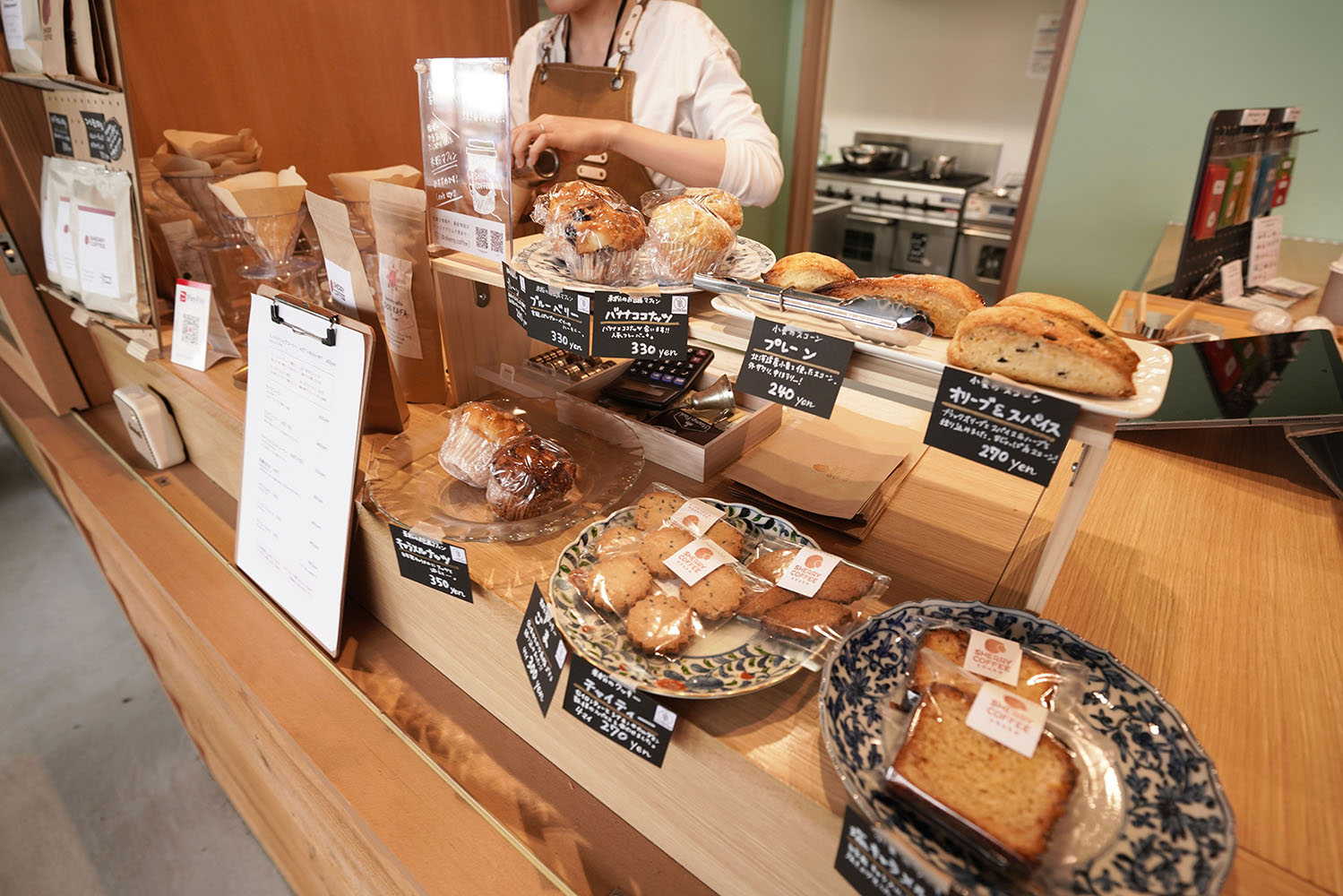 様々なヴィーガン焼き菓子の写真